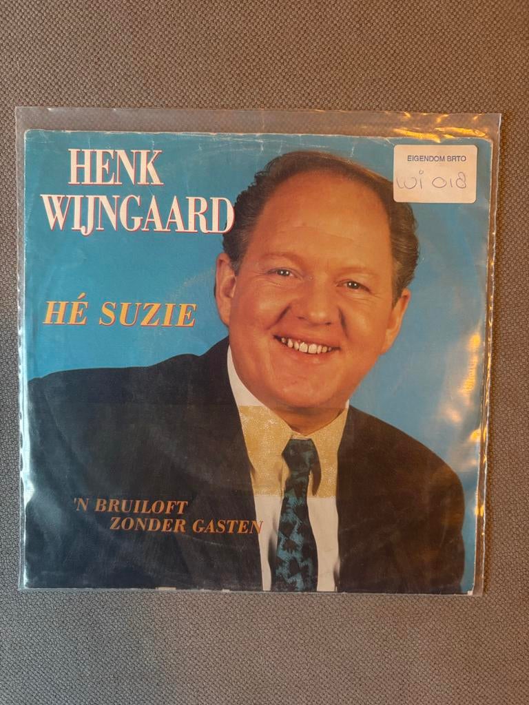 Henk Wijngaard - Hé Suzie / 'n Bruiloft Zonder Gasten Single, Ophalen of Verzenden, Zo goed als nieuw, Overige formaten