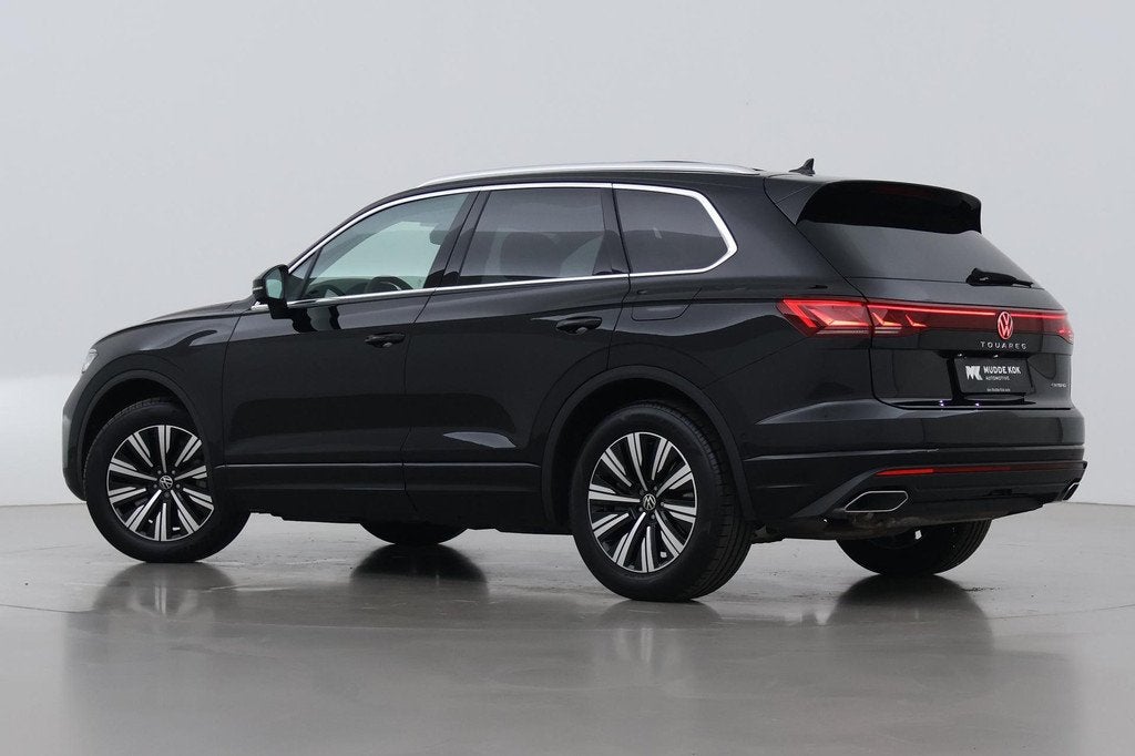 Volkswagen Touareg 3.0 TSi eHybrid 4MOTION Elegance | Luchtv, Auto's, Volkswagen, Automaat, 14 kWh, Gebruikt, Euro 6