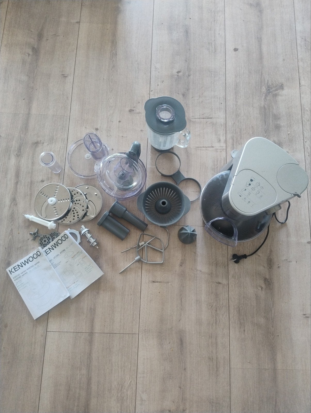 Kenwood Keukenmachine KM240 series met veel accessoires, Witgoed en Apparatuur, Keukenmixers, 2 tot 3 liter, Ophalen, Gebruikt