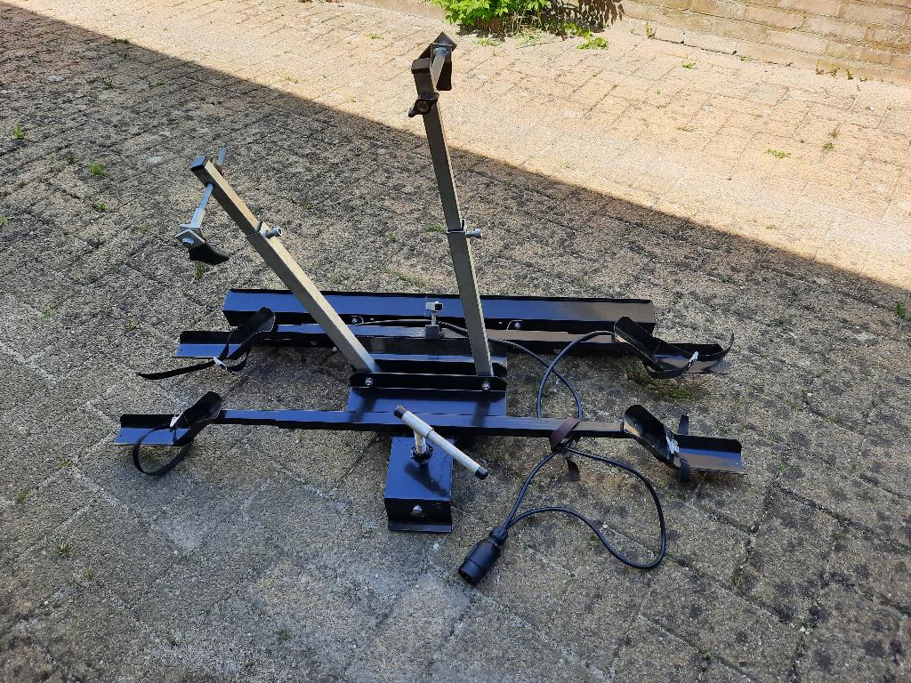 fietsen drager op trekhaak, Ophalen, Gebruikt, 2 fietsen, Trekhaakdrager