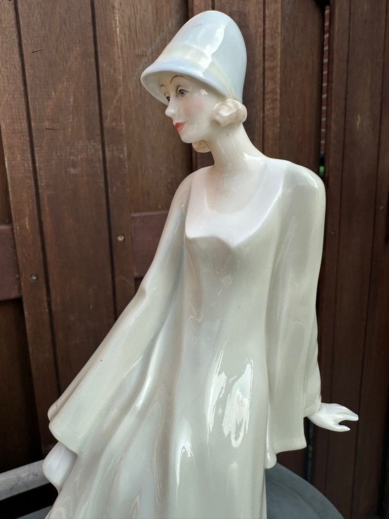porseleinen sculptuur Large royal doulton lady dog windhond, Antiek en Kunst, Ophalen of Verzenden