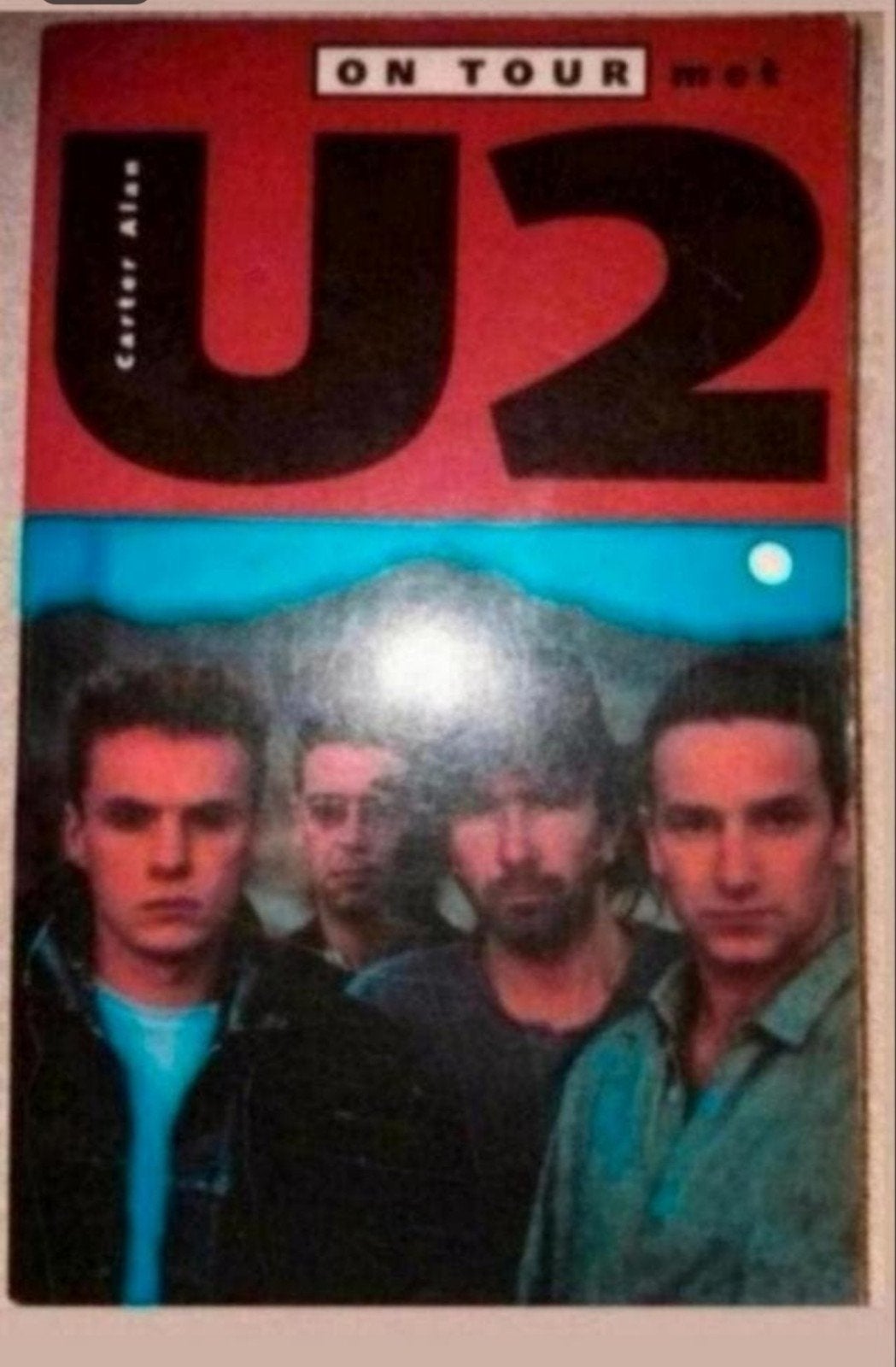 U2: On Tour met U2 - Boek door Carter Alan, Ophalen of Verzenden, Zo goed als nieuw, Artiest, Carter Alan