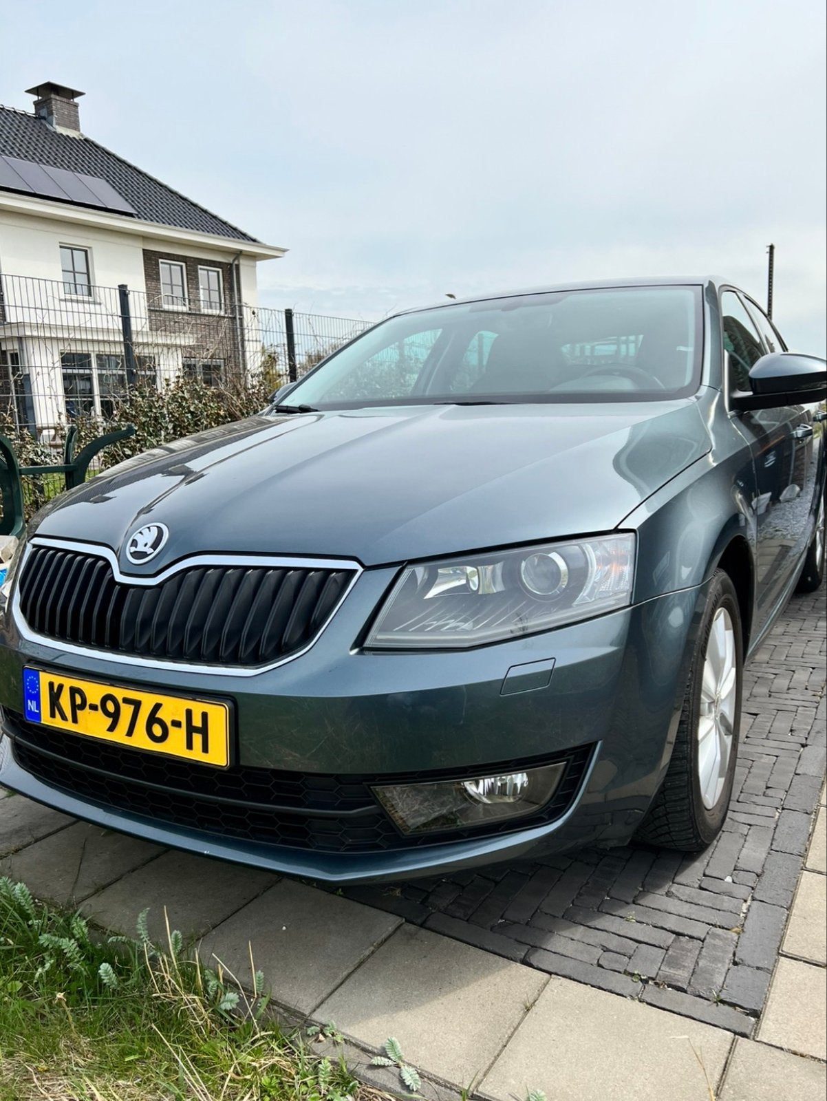 Skoda Octavia 1.0 TSI 85KW 2016 Grijs, Auto's, Voorwielaandrijving, 610 kg, 49 €/maand, Origineel Nederlands