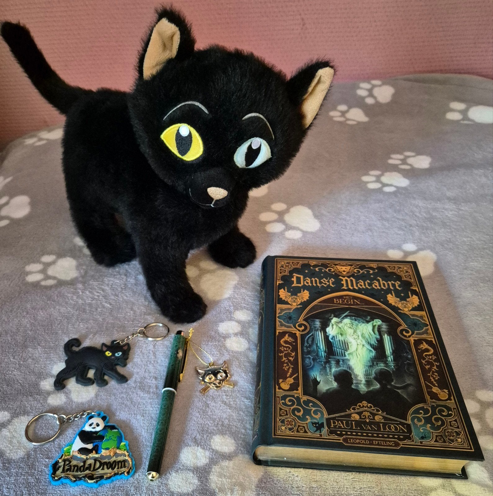 efteling danse macabre zwart katje knuffel met boek & meer, Ophalen of Verzenden, Nieuw, Overige typen