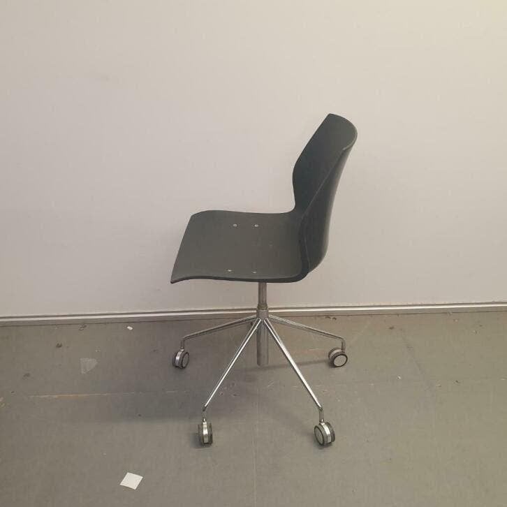 Kalea kastel design bureaustoelen 1x grijs en 3x blauw, Kunststof, Gebruikt, Ophalen of Verzenden, Grijs