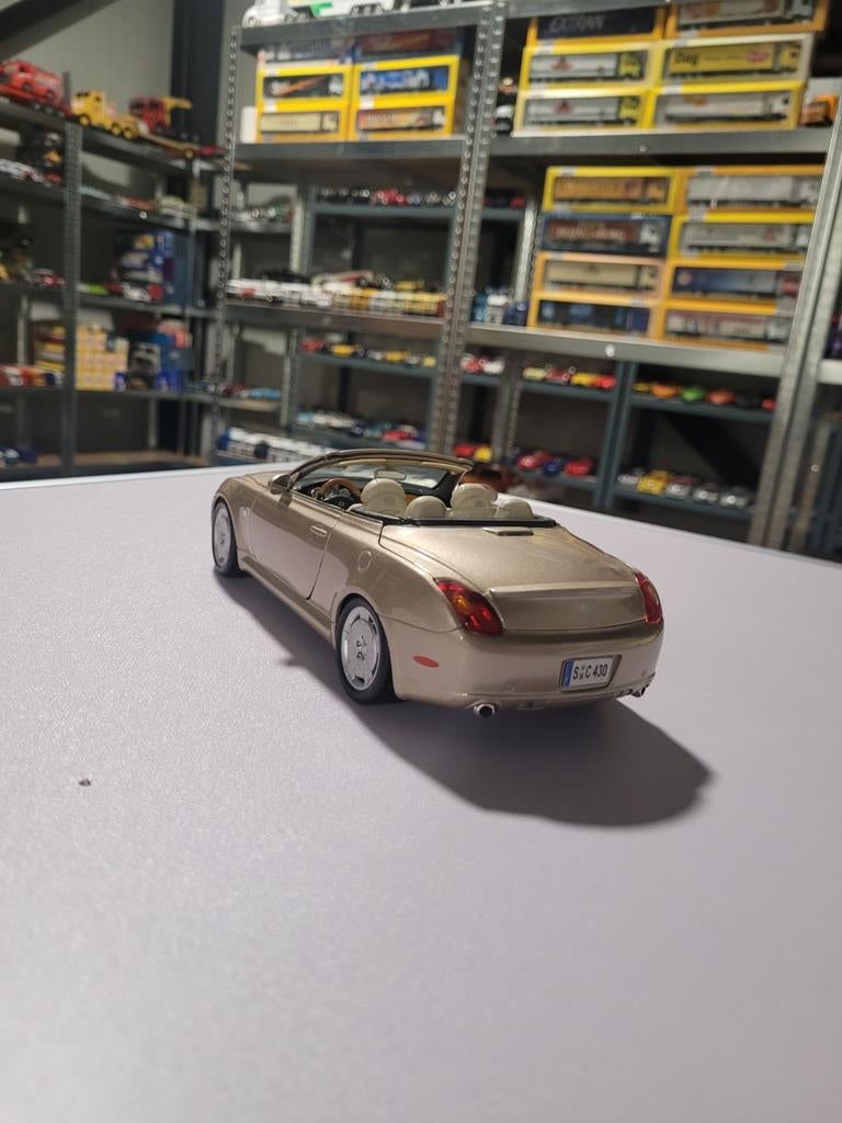 Lexus cabrio, Hobby en Vrije tijd, Modelauto's | 1:18, Maisto, Auto, Ophalen of Verzenden, Maisto