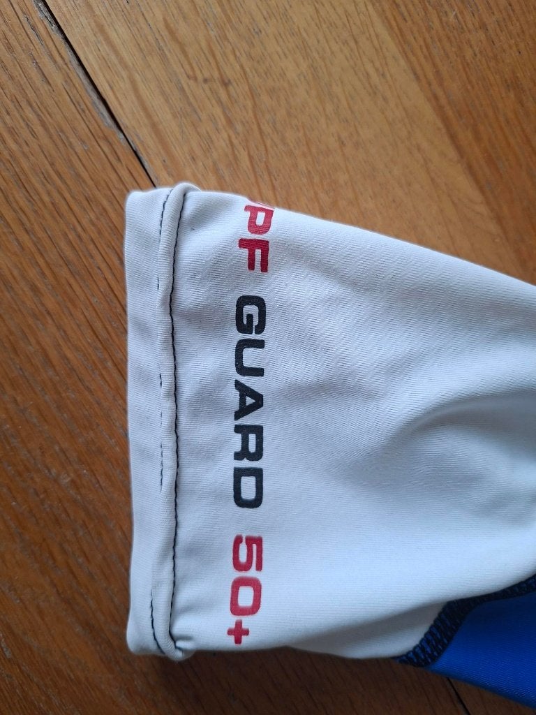 Zwem shirt / Rash guard M, Ophalen of Verzenden, Zo goed als nieuw, Dame of Heer, Wetsuit