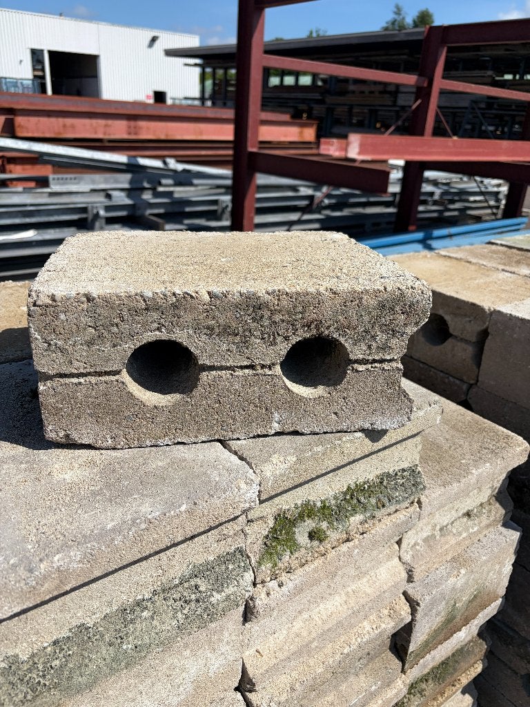 Stenen betonsteen beton blok ( 318 ), Ophalen, Gebruikt, Nb, Nb