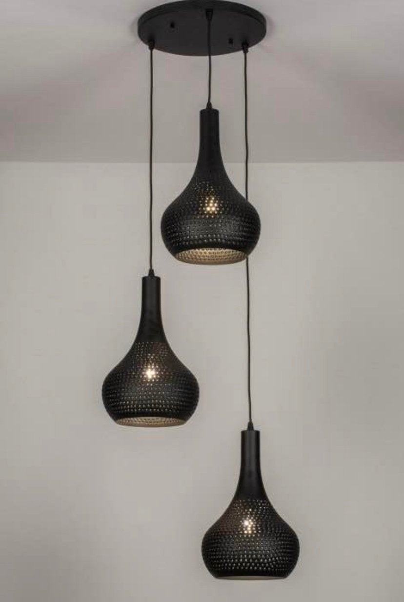 Zwarte hanglamp met 3 metalen kappen - Rietveldlicht, Ophalen, Zo goed als nieuw, Metaal