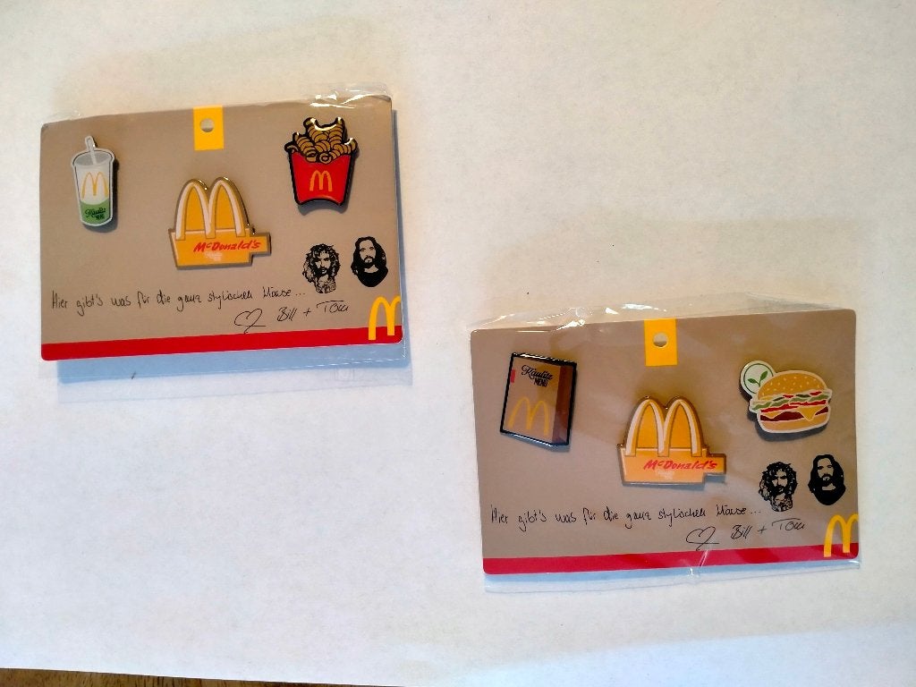 McDonalds Happy Meal Duitse reclame pins uitgave pin set, Ophalen of Verzenden, Zo goed als nieuw
