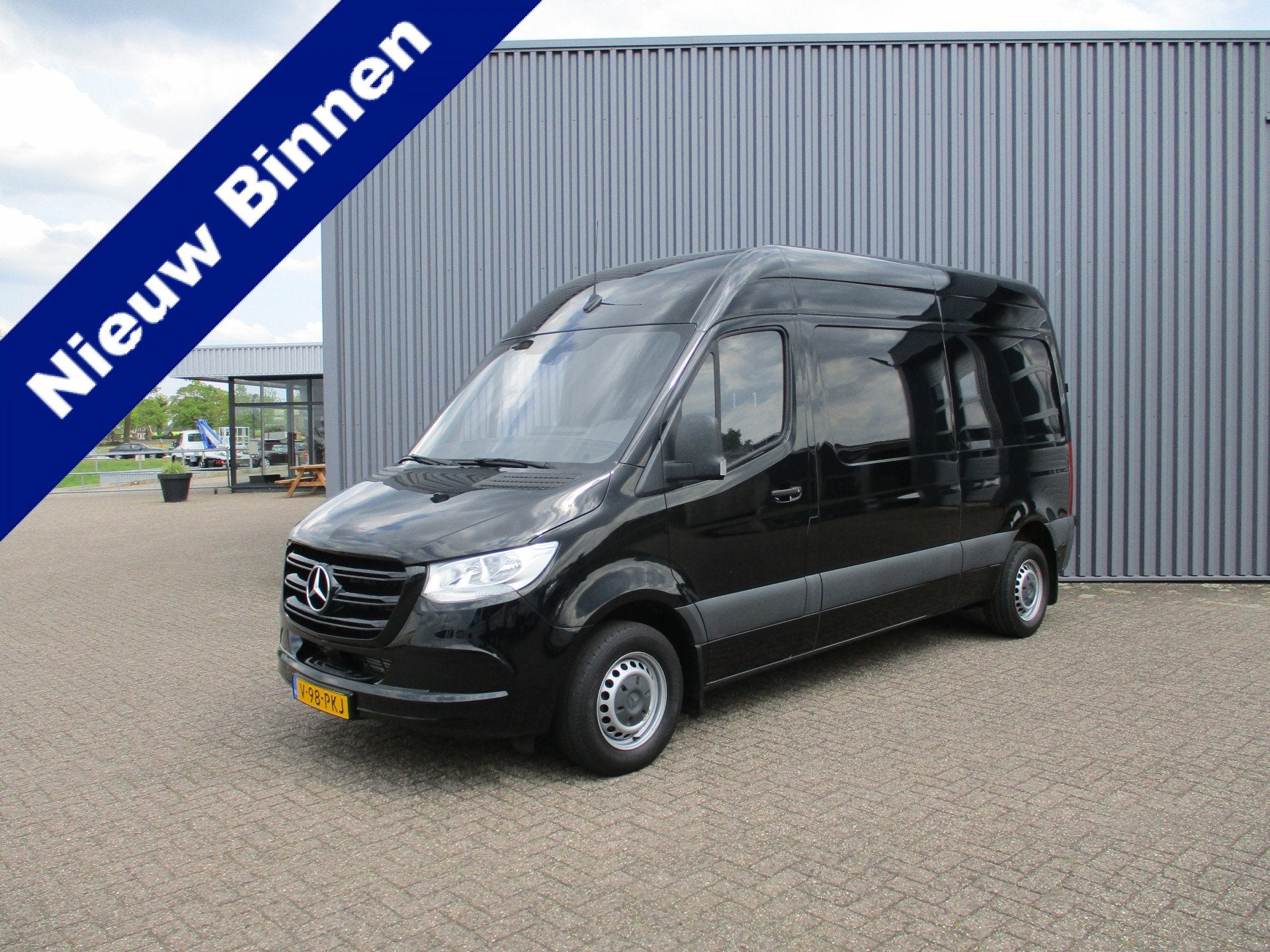 Mercedes-Benz Sprinter 214 140 Pk L2H2 Automaat Airco Carpla, Auto's, Start-stop-systeem, Stof, Gebruikt, Euro 6