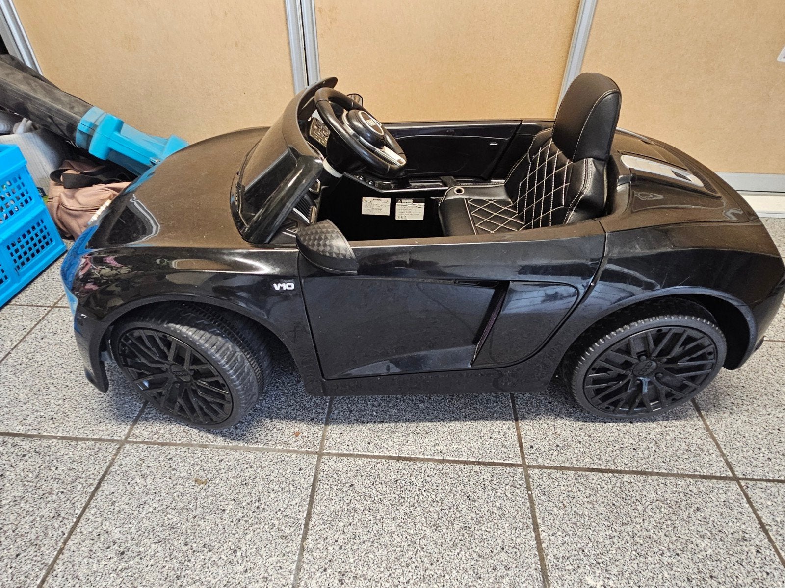 Mini Audi R8 kinderauto met SD, Bluetooth, radio en AB, Ophalen, Gebruikt, Afstandsbediening
