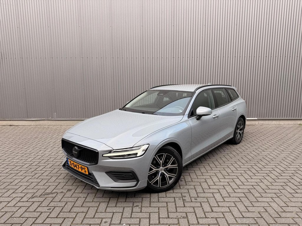 Volvo V60 2.0 B3 Essential Edition INCL BTW|Camera|Stuur/sto, 4 cilinders, 1969 cc, 1634 kg, 163 pk