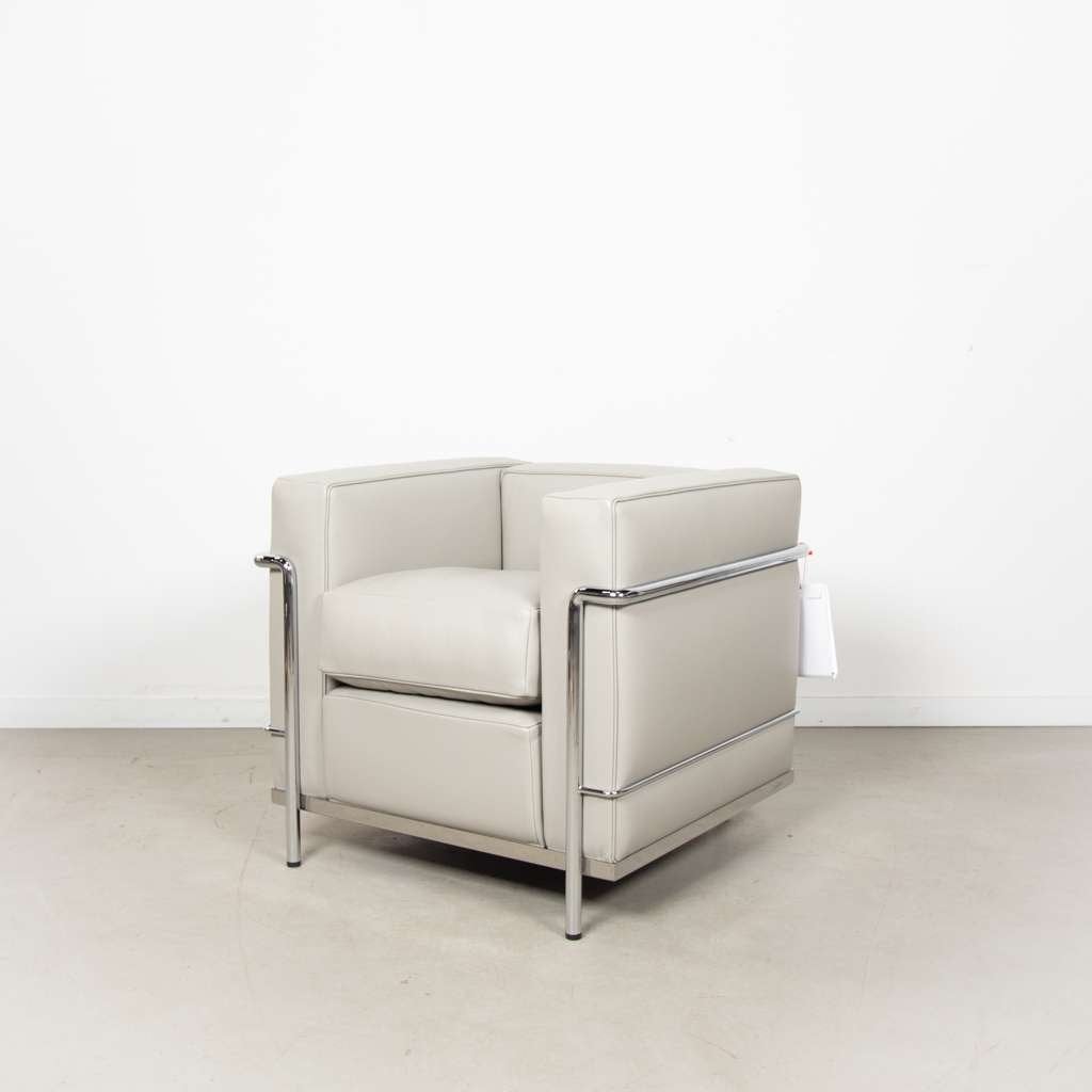 2x Cassina LC2 Fauteuil Wit Leer – Chroom, Niet ingevuld, Twee, Wit, Niet ingevuld