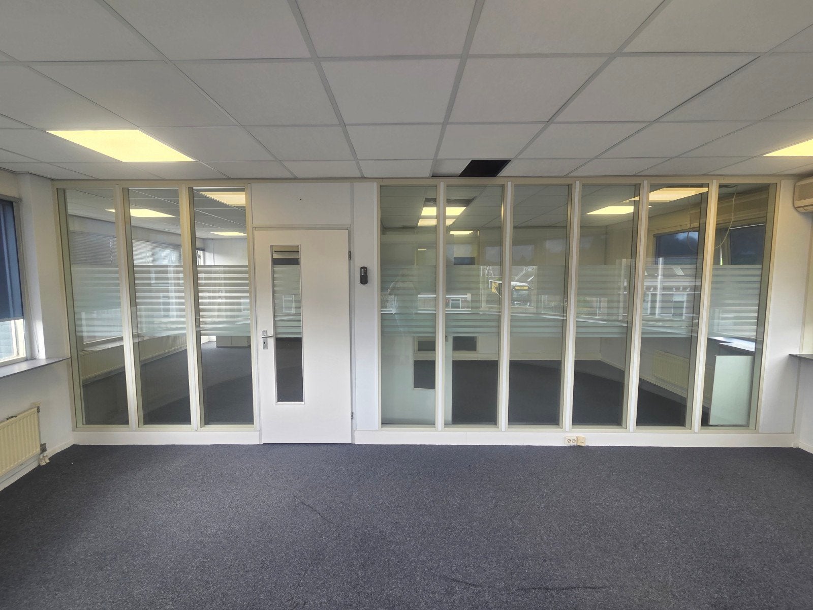 Glazen systeemwanden kantoor 14 meter – 15 panelen + 2 deur, Ophalen of Verzenden, Gebruikt
