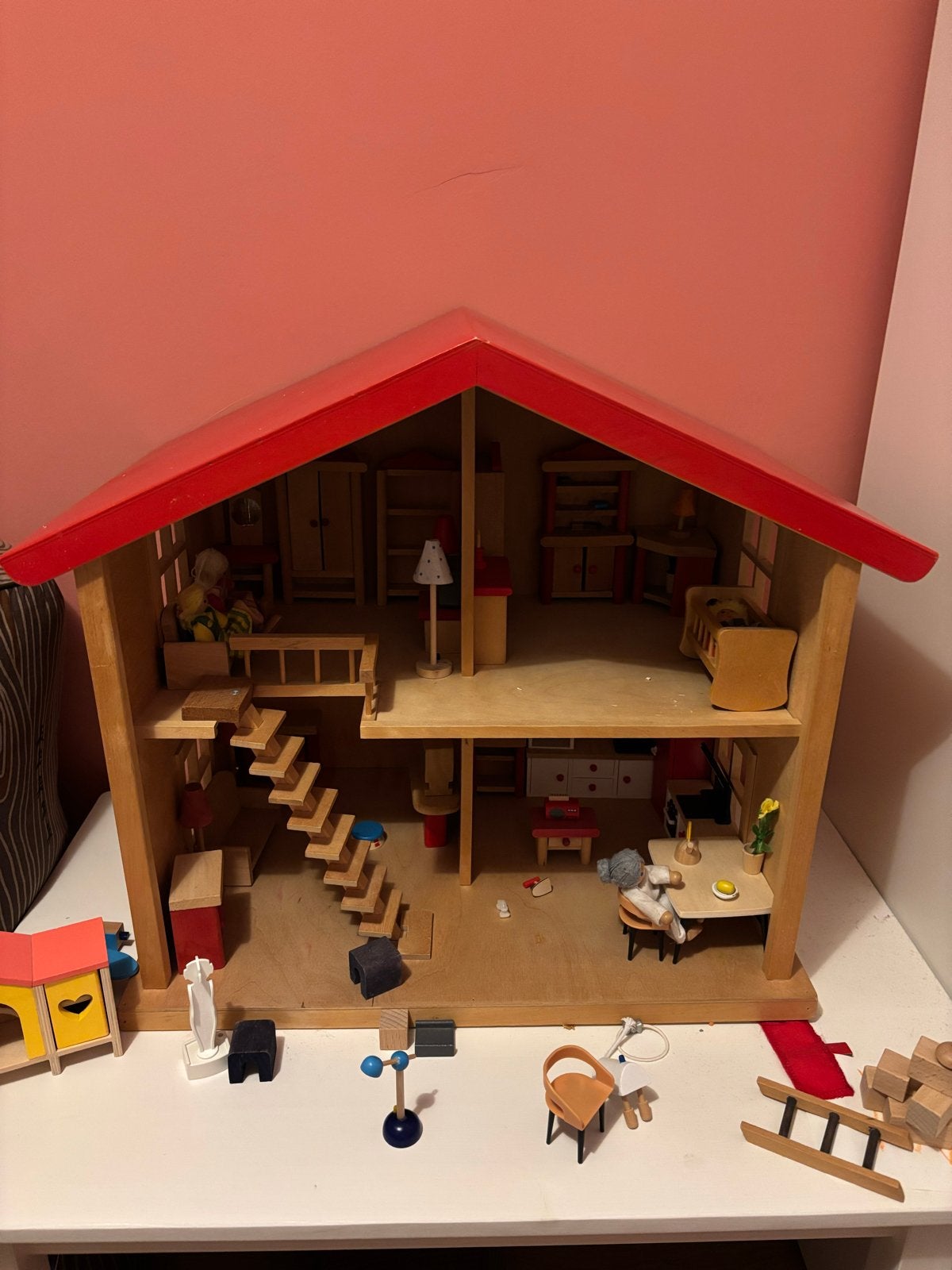 Houten Poppenhuis met toebehoren, Verzamelen, Poppenhuizen en Toebehoren, Ophalen, Gebruikt, Poppenhuis