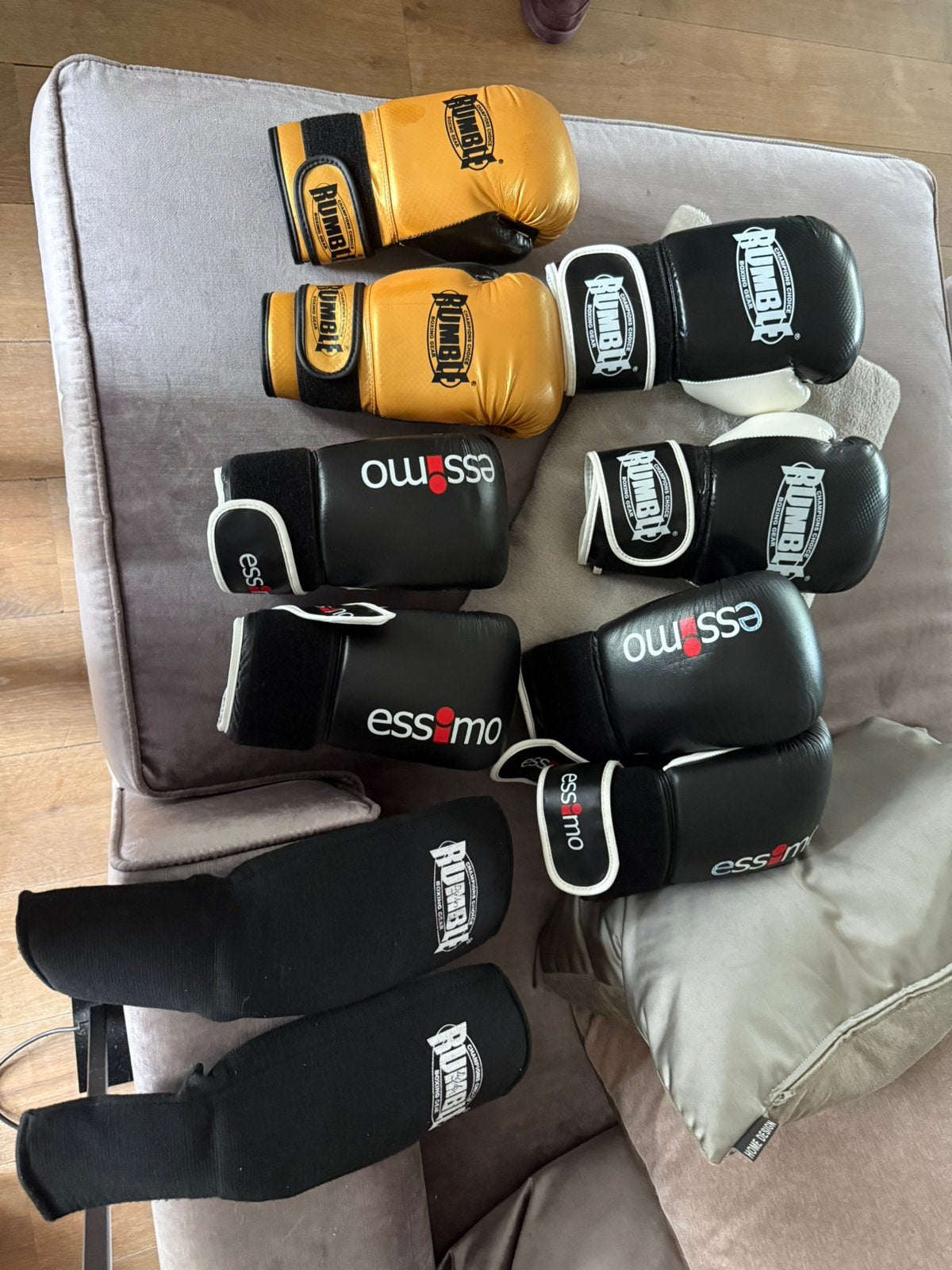 Hele set box spullen gloed nieuw, Sport en Fitness, Vechtsporten en Zelfverdediging, Maat XS of kleiner, Ophalen, Zo goed als nieuw