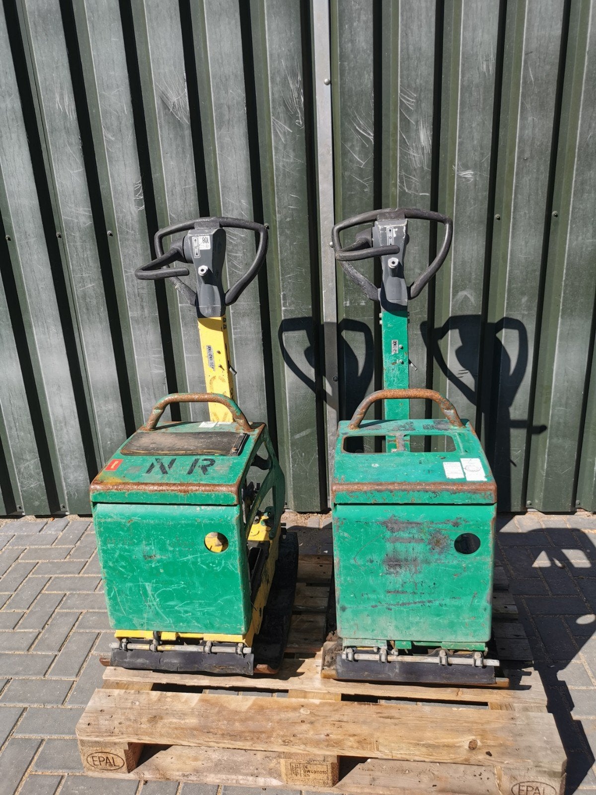 Bomag BPR 25/50 D Trilplaten (2 stuks), Ophalen