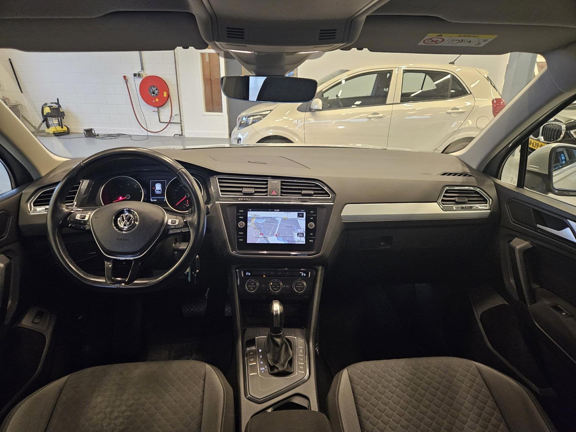 Volkswagen Tiguan 1.5 TSI ACT Comfort line | Automaat | CarP, Parkeerassistent, Euro 6, 4 cilinders, 150 pk
