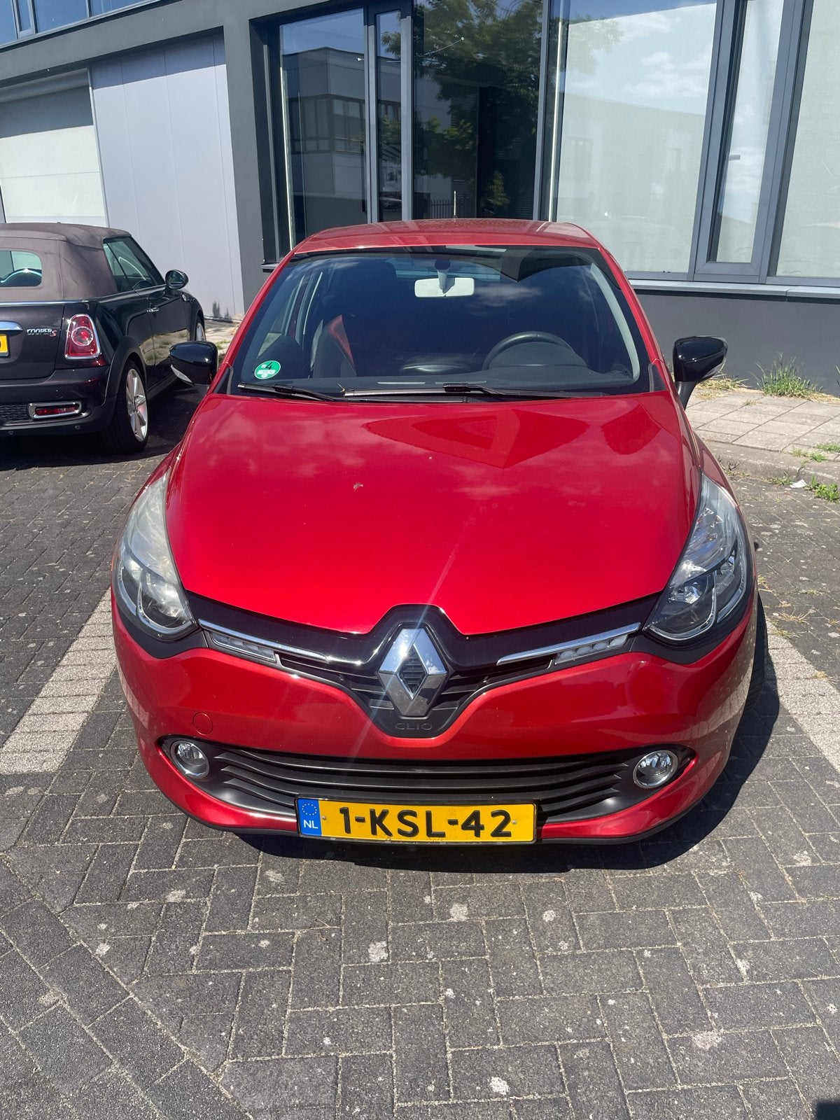 Renault Clio Energy TCe 90pk S&S Eco2 2013 Rood, Voorwielaandrijving, 898 cc, 40 €/maand, 540 kg