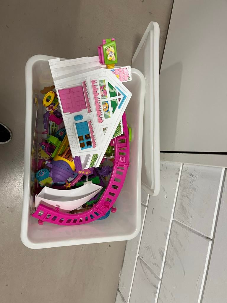 Grote set Pinypon speelgoed met huis en accessoires, Ophalen of Verzenden, Gebruikt, Poppenhuis