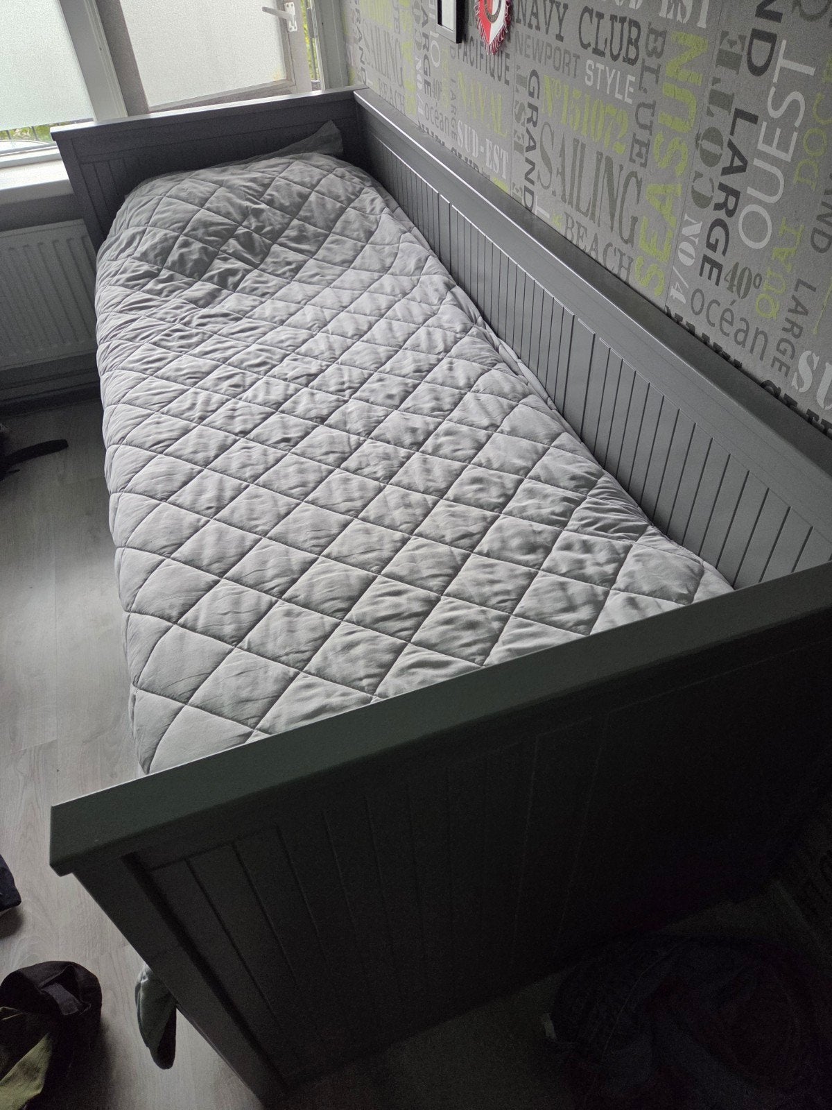 IKEA bed met opberglades - Grijs eenpersoonsbed, Huis en Inrichting, Ophalen, Gebruikt, 90 cm, Eenpersoons