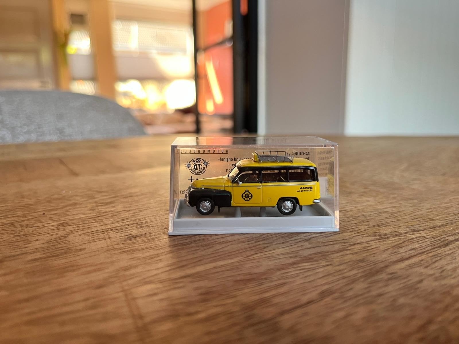 Brekina Volvo PV445 Duett ANWB 1:87, Ophalen of Verzenden, Bus of Vrachtwagen, Brekina