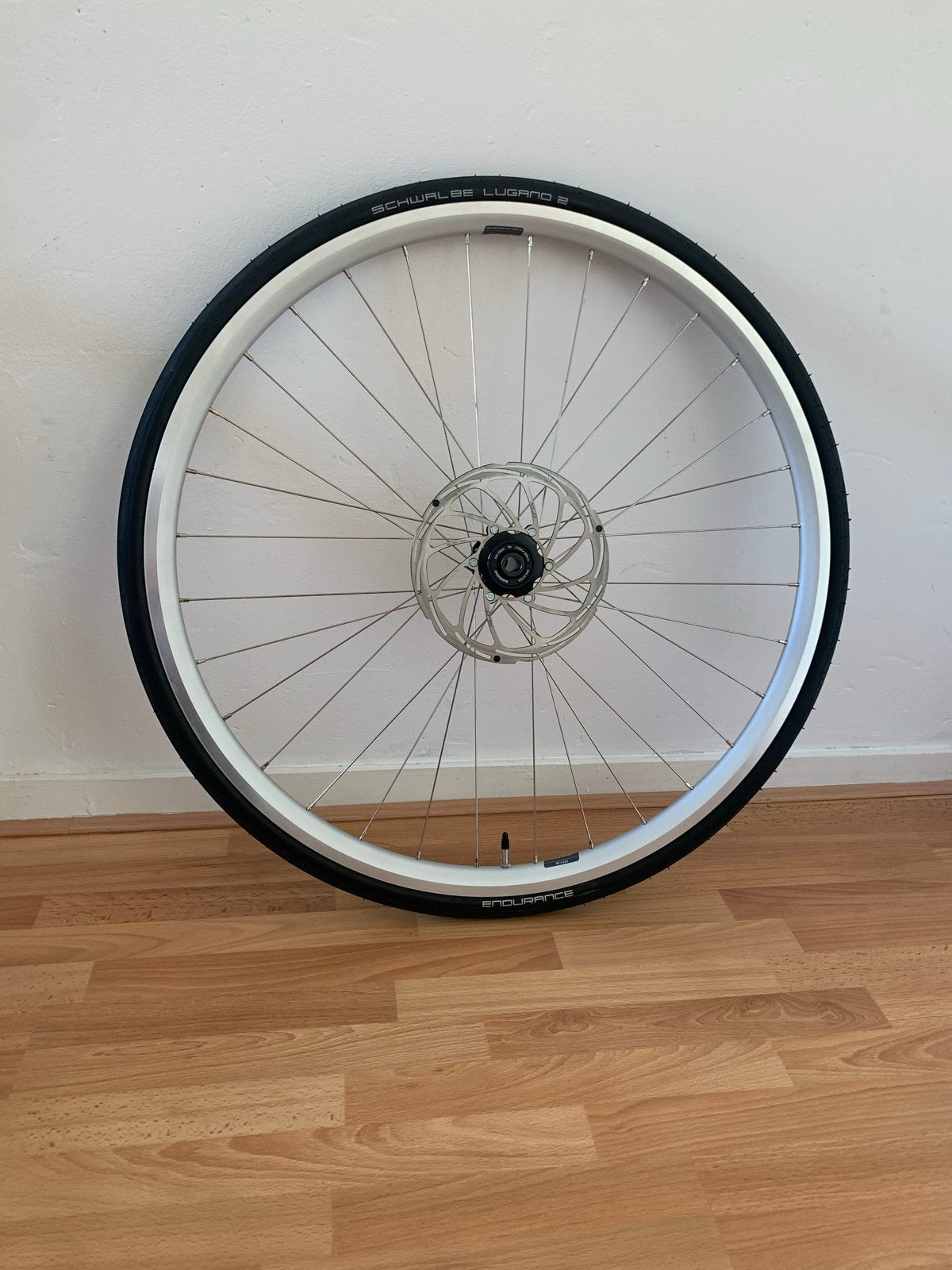 Wielset met Schwalbe Lugano 2 banden en schijfremmen, Zo goed als nieuw, Aluminium, Mountainbike, Ophalen
