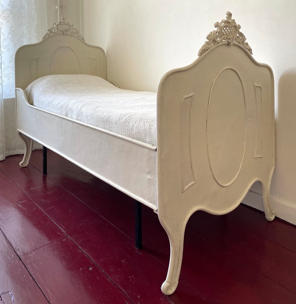 Uniek antiek Frans metalen bed met ornamenten, Ophalen, Gebruikt, 90 cm, Eenpersoons