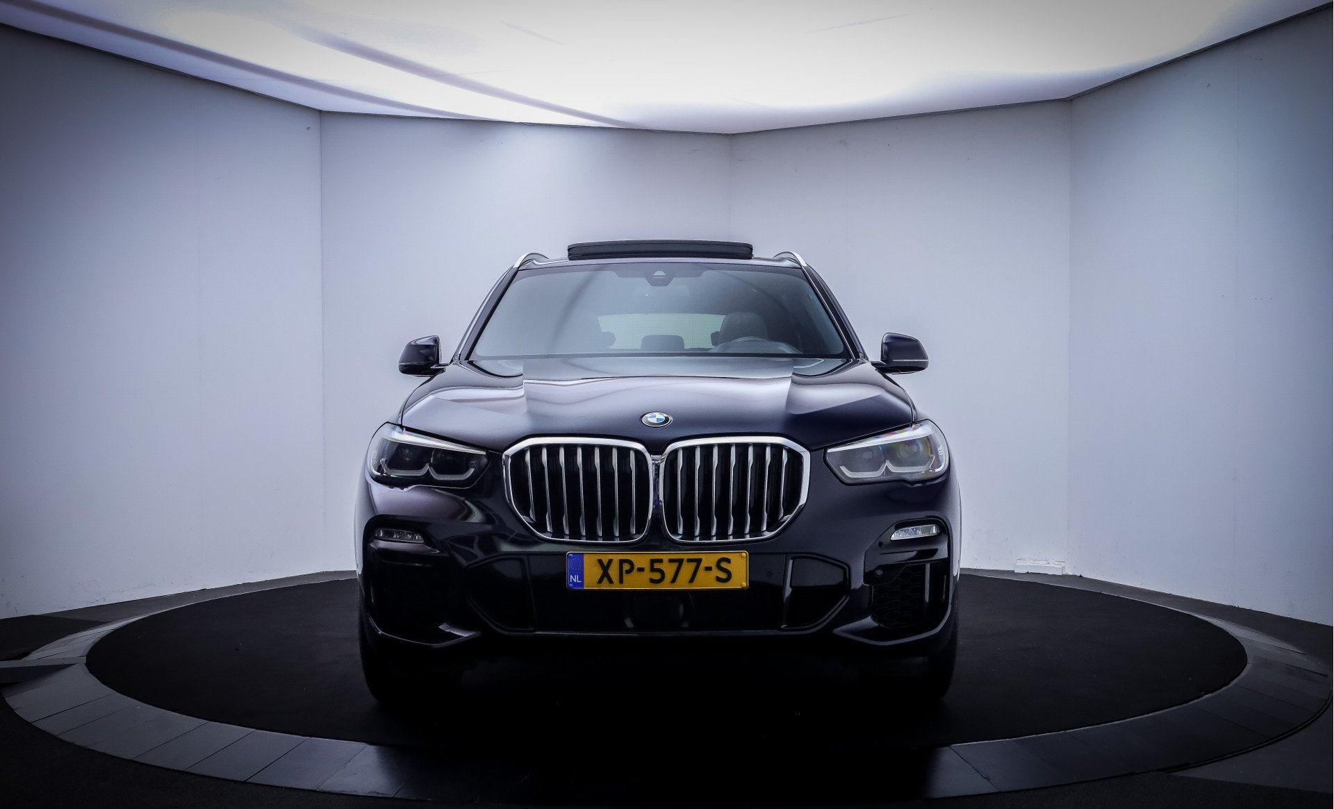BMW X5 40iA M-SPORT High Executive ORIGINEL NL | PANO | MEMO, Auto's, Dealer onderhouden, Gebruikt, Bedrijf, 129 €/maand