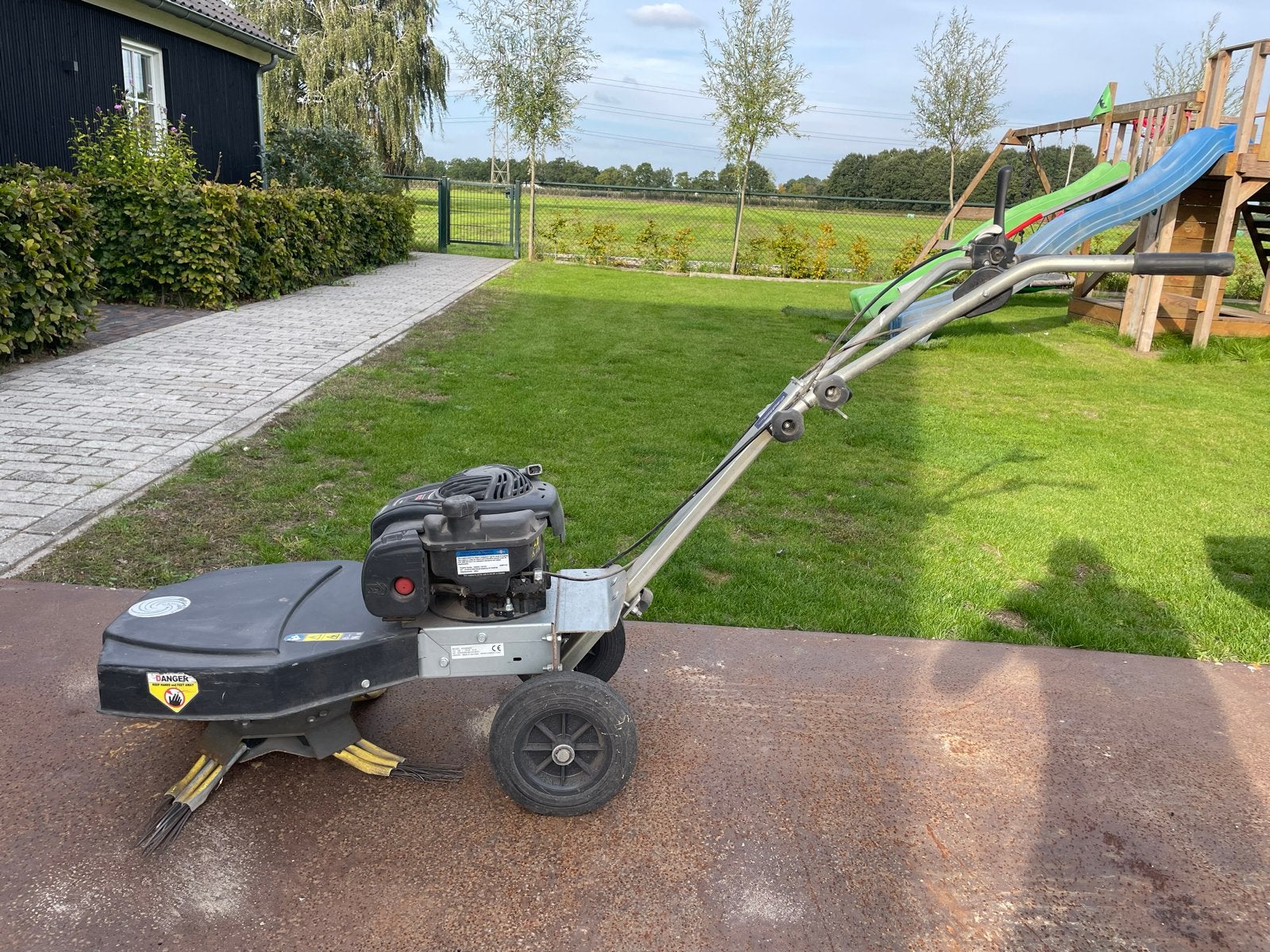Kwern Greenbuster Pro 66 Onkruidborstel, Ophalen, Zo goed als nieuw