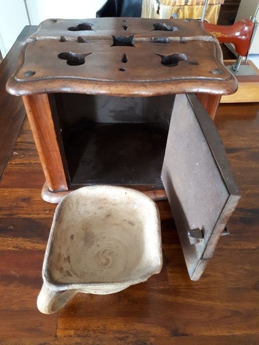 Oude voetenstoof met originele pot, Antiek en Kunst, Ophalen of Verzenden