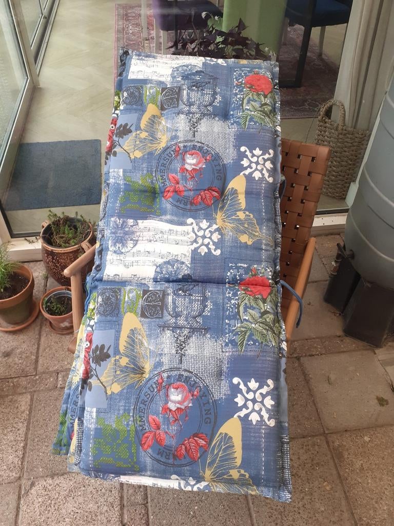 4 Tuinstoelkussens met Vlinder- en Bloemenprint, Tuin en Terras, Tuinstoelen, Ophalen of Verzenden, Gebruikt