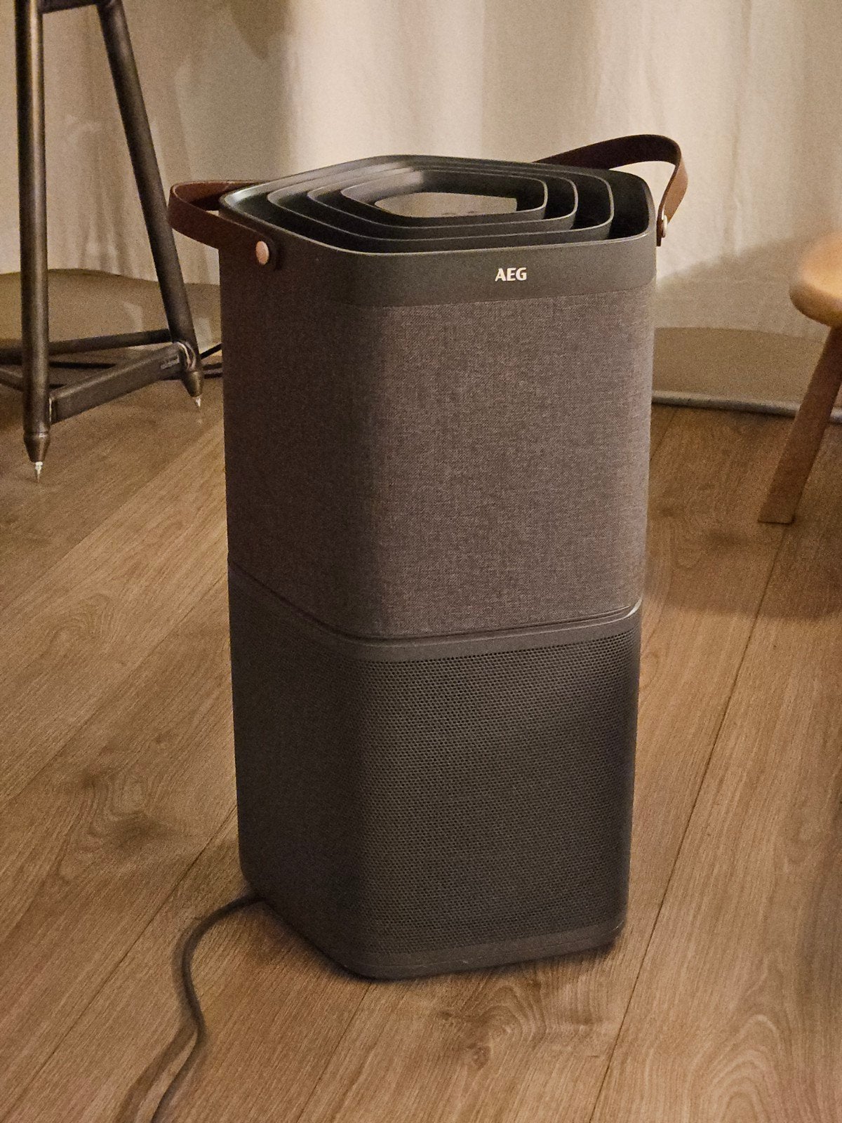 AEG Luchtreiniger AX91-404DG - Filter 39%, Witgoed en Apparatuur, Luchtbehandelingsapparatuur, Ophalen, Gebruikt, Luchtreiniger