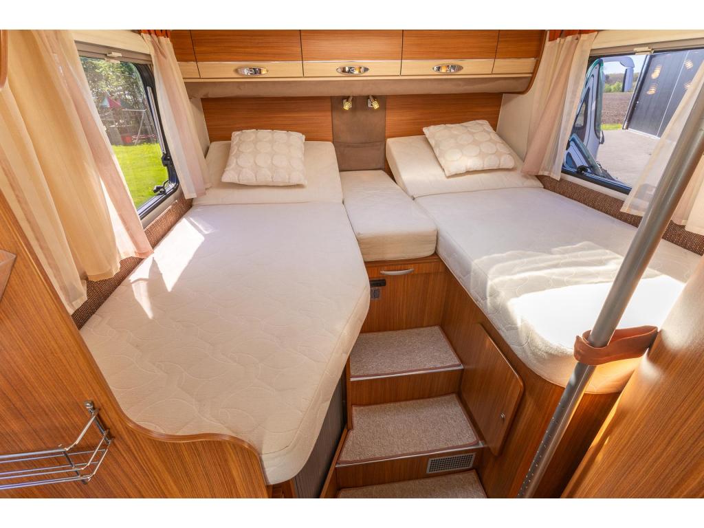 Adria Compact 600 SL ENKELE BEDDEN TOPSTAAT, Luifel, Standaard zit, Ringverwarming, Fiat