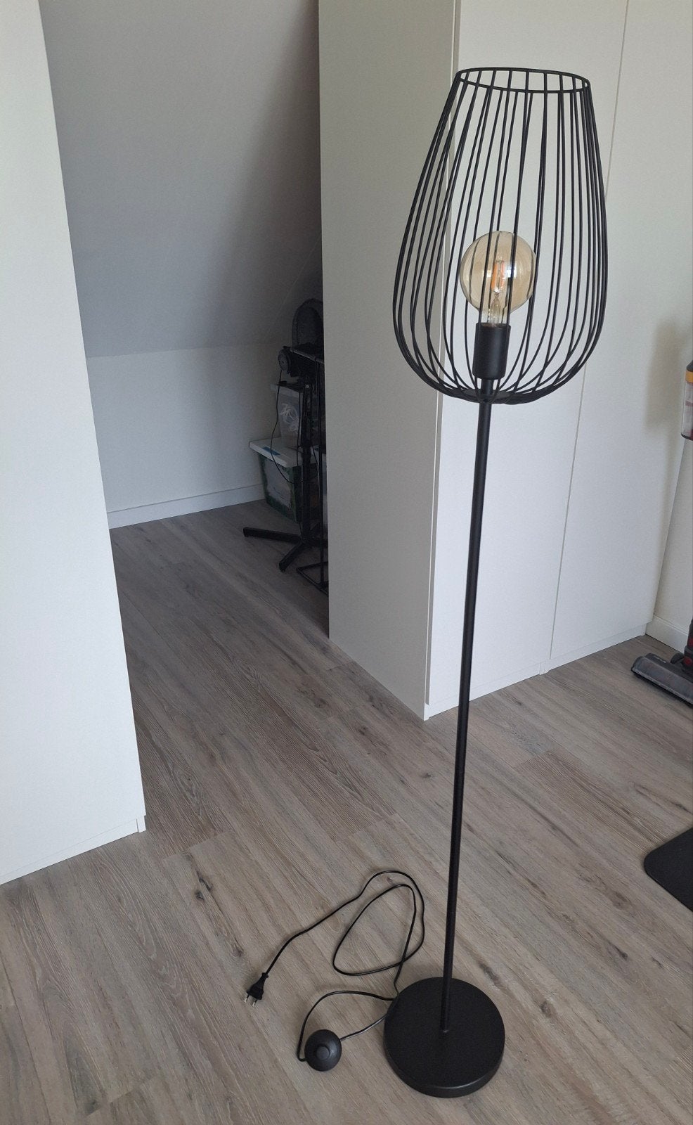 Vloerlamp 160 cm met sfeervolle warm witte LED lamp, Modern, industrieel, Ophalen of Verzenden, Zo goed als nieuw, Metaal