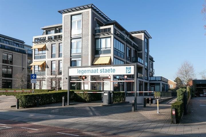 Parkeerplaats centrum Baarn, Huizen en Kamers, Garages en Parkeerplaatsen, Utrecht