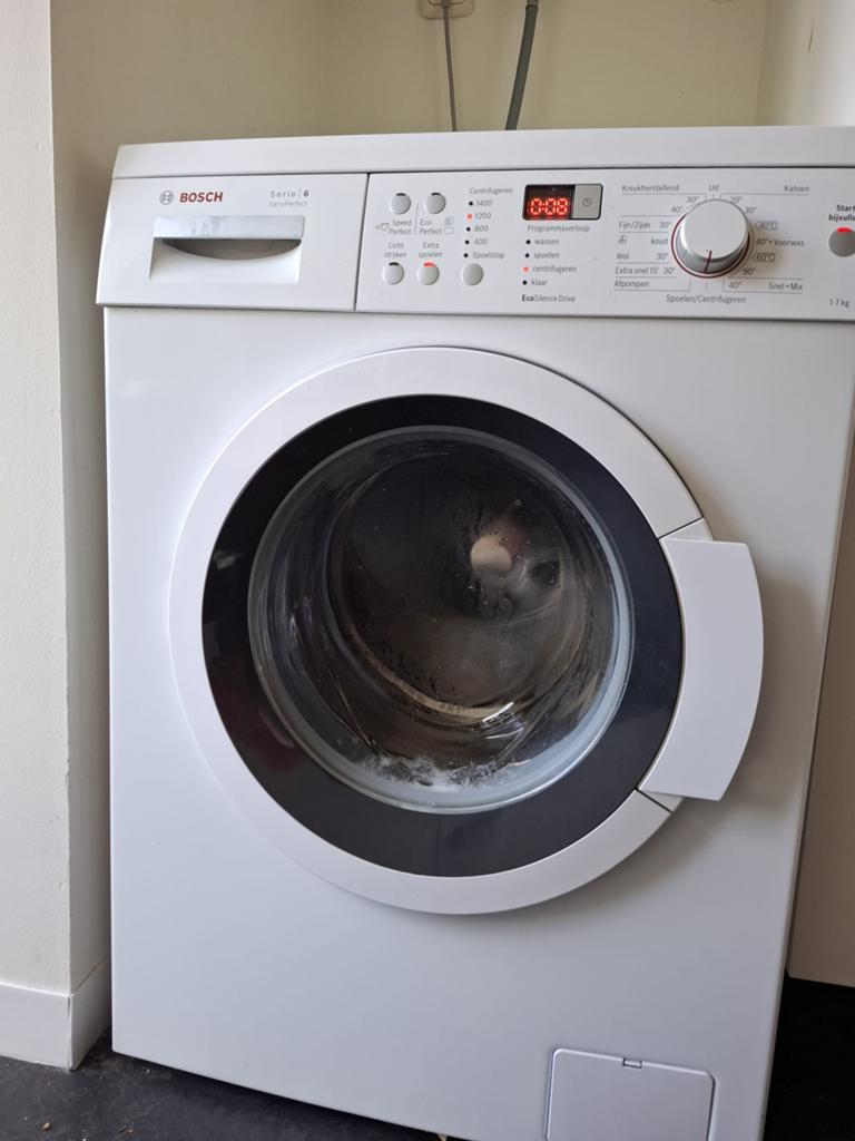 Bosch serie 6 wasmachine, Witgoed en Apparatuur, Wasmachines, Ophalen, 1200 tot 1600 toeren, Gebruikt, 8 tot 10 kg