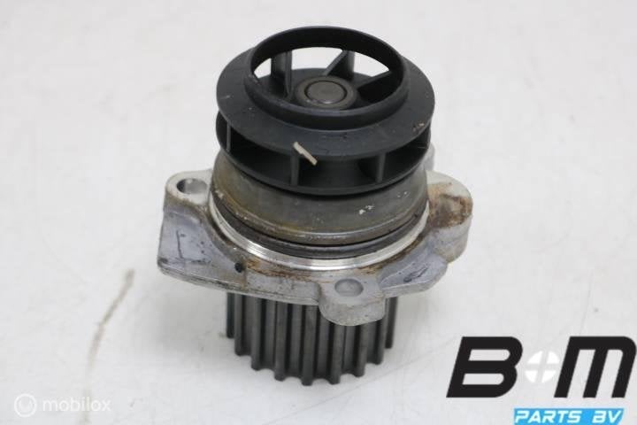Waterpomp VW Golf 6 038121019E, Gebruikt