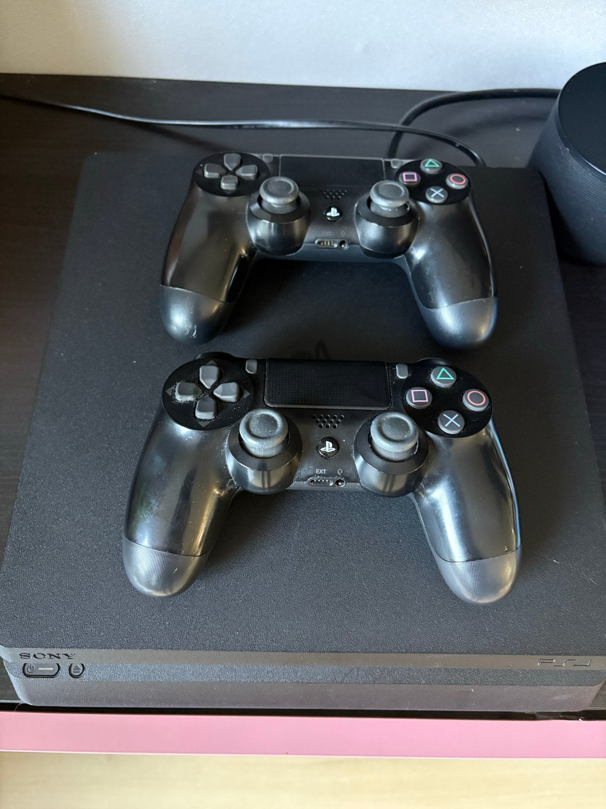PlayStation 4 Slim met 2 controllers en 4 games, Ophalen, Gebruikt