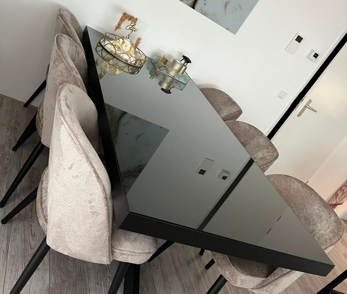 Moderne eettafel inclusief glazen blad, Huis en Inrichting, Tafels | Eettafels, Zo goed als nieuw, 50 tot 100 cm, 150 tot 200 cm