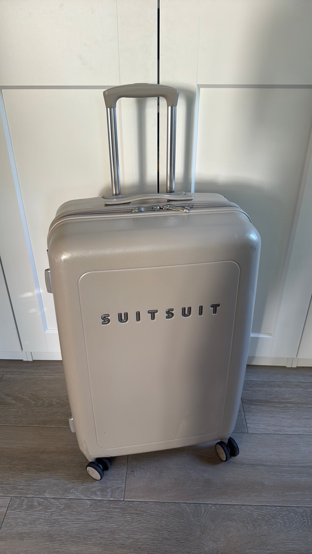 Koffer Suitsuit maat 76 sand beige creme let op met schade!, Hard kunststof, 45 tot 55 cm, Ophalen of Verzenden, Zo goed als nieuw