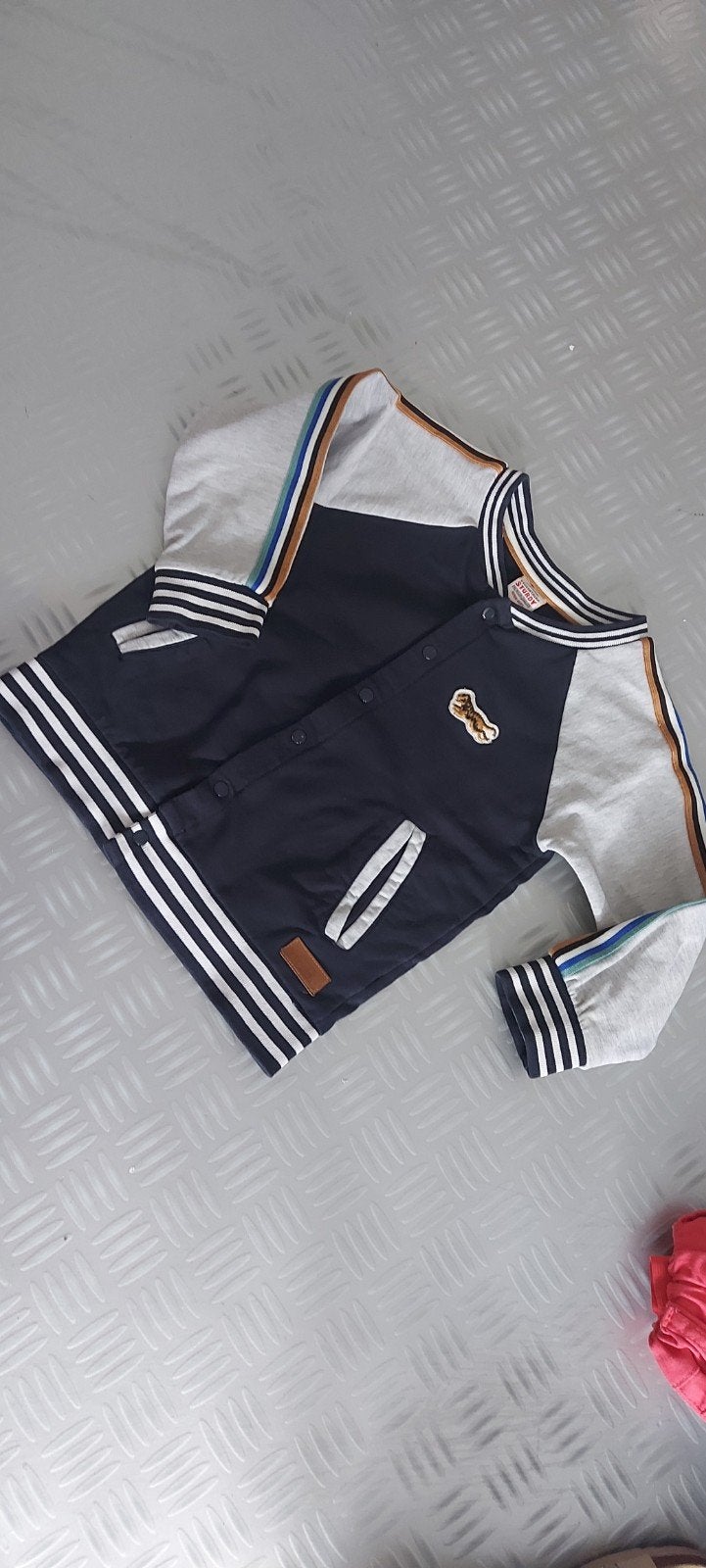 Vest sturdy mt 104, Trui of Vest, Sturdy, Ophalen of Verzenden, Zo goed als nieuw