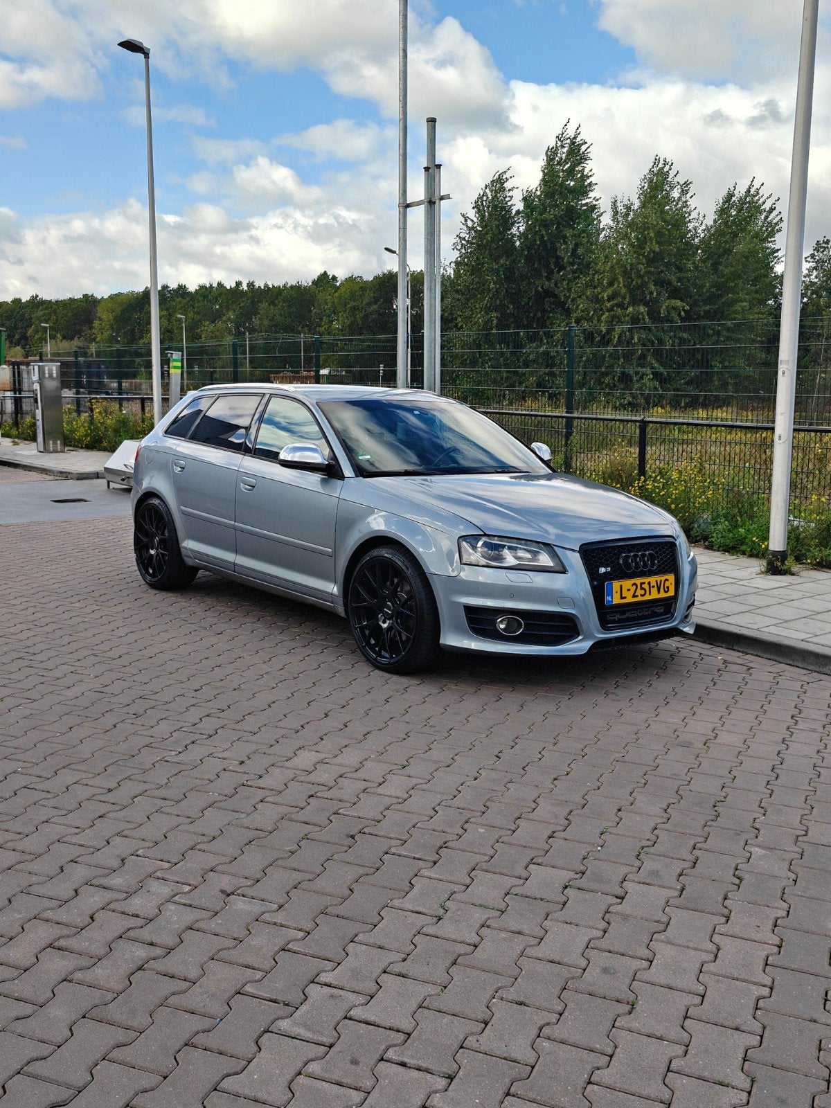 Audi A3 2.0 Tfsi 200pk Quattro S Tronic 2009 Grijs, Auto's, Zwart, 4 cilinders, 1984 cc, 75 €/maand