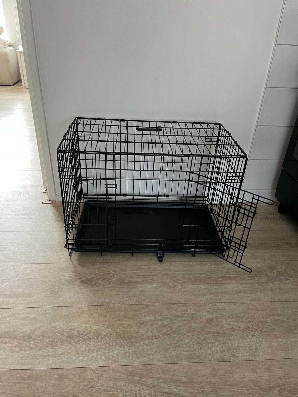 Kleine hondenbench zwart 20 euro vaste prijs, Dieren en Toebehoren, Ophalen, Zo goed als nieuw, Minder dan 65 cm