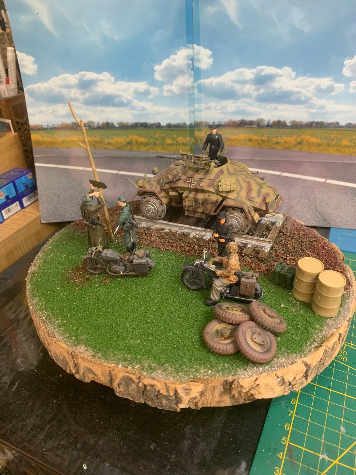 WW2 Dutch diorama schaal 1:35 gebouwd, Hobby en Vrije tijd, Modelbouw | Auto's en Voertuigen, Overige merken, Gebruikt, Tank, 1:32 tot 1:50