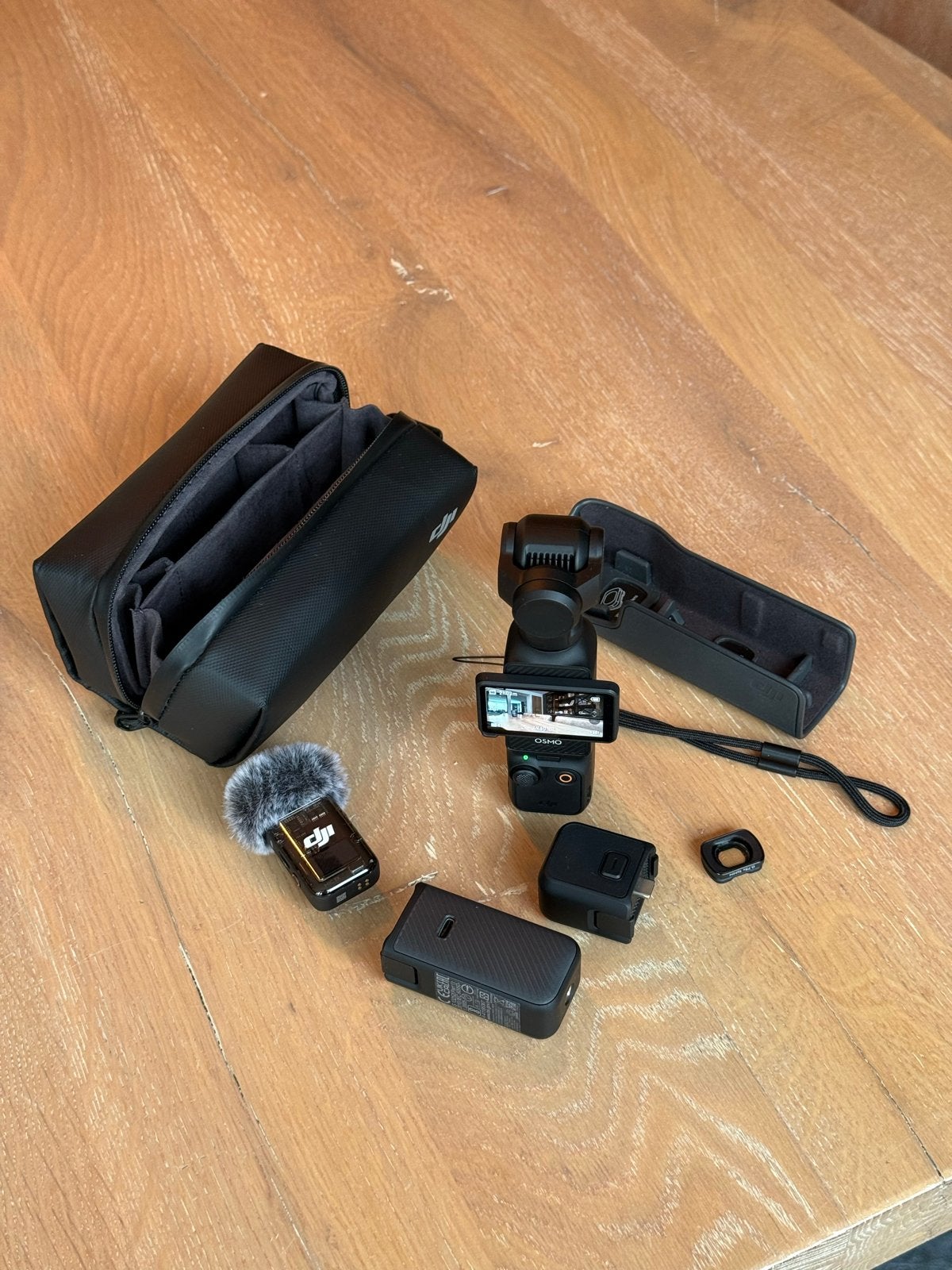 DJI Osmo Pocket 3 Creator Combo - Zo goed als nieuw, Beeldstabilisatie, Ophalen of Verzenden, Zo goed als nieuw, Accu