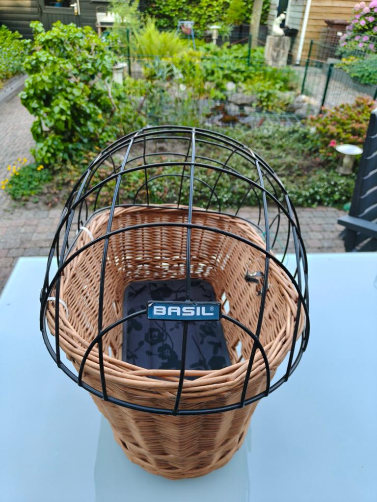 Honden fietsmand met draad deksel en snel klik adapter, Ophalen, Zo goed als nieuw, Fietsmand, Basil