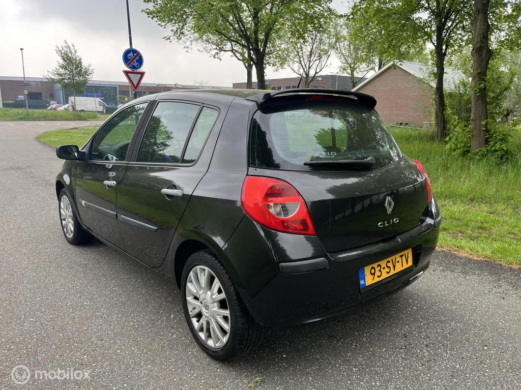 Renault Clio 1.4-16V Dynamique Luxe*AIRCO*ELEK. RAMEN, Voorwielaandrijving, Gebruikt, 4 cilinders, Zwart