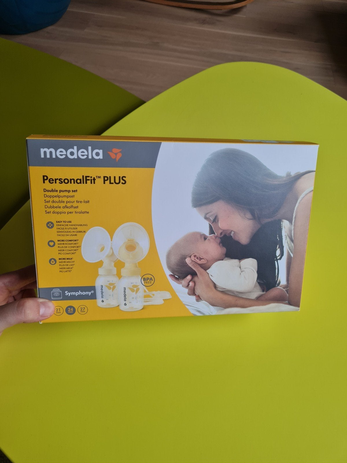Medela complete dubbele borstkolf met accessoires en flesjes, Gebruikt, Medela, Borstkolf, Ophalen of Verzenden